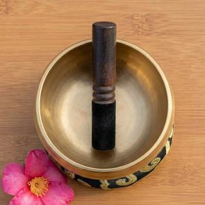 Bol chantant à son grave profond et à haute fréquence - Bol métallique au son terreux profond pour la thérapie sonore et la pleine conscience - Product Image 2