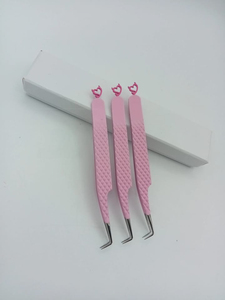 Ensemble de pinces à cils en acier inoxydable avec design couronne sur la pointe, prise en main parfaite, pointe lisse et fine - Marque privée - Product Image 3