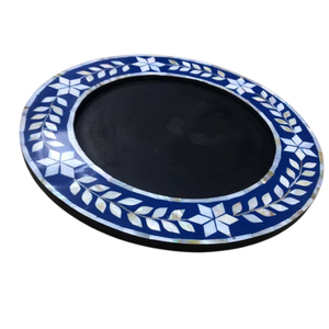 Assiette de présentation ronde en bois, style marocain, incrustation nacre, motif floral, pour table de mariage de luxe - Product Image 1