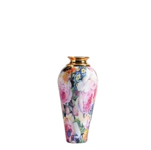 Elegante Florero de Metal Hecho a Mano y Ecológico con Diseño Moderno, Colores y Tamaños Personalizables para Decoración de Bodas y Hogar - Product Image 1