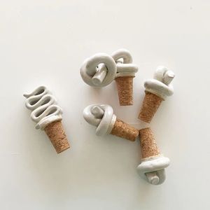 Bouchon de bouteille de vin en céramique fait main, décoratif, réutilisable, accessoire d'étanchéité pour la maison, le bar, le restaurant, l'hôtel, la cuisine et le vin - Product Image 1