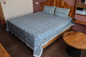 ชุดผ้าปูที่นอนพิมพ์ลายด้วยมือแบบอินเดียดั้งเดิม ผ้าฝ้ายแคมบริก พร้อมปลอกหมอนเข้าชุด ราคาขายส่ง - Product Image 2