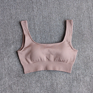 Ensemble de yoga 2 pièces côtelé pour femme : Crop top à col rond et débardeur à bretelles ajustables, short taille mi-haute respirant, rose uni, sans couture, élastique - Product Image 5
