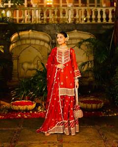 Ensemble palazzo tendance, entièrement cousu et prêt-à-porter, comprenant un haut, un pantalon palazzo et un dupatta, collection de créateurs pour les mariages et les fêtes. - Product Image 1