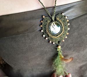 Collar de Macramé Vintage de Plata de Ley con Gemas de Neón en Forma de Gota, Diseño Creativo y Moderno, Joyería para Mujer, Regalo Color Champán - Product Image 2