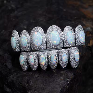 เครื่องประดับ Luxeshine เงินแท้ 925 ประดับเพชรเลี้ยงในห้องปฏิบัติการ แบบกริลล์ซ์ พรีเมียม VVS เพชรประดับฟัน รับรองโดย IGI - Product Image 1