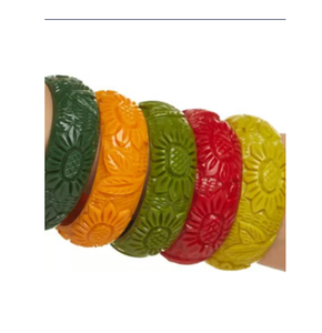 Bracelet en résine imperméable unique avec effet de paillettes galactiques, bijou fait main pour femmes et filles, choix de cadeau, couleurs personnalisées - Product Image 3