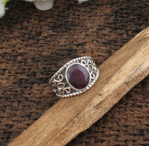 Anillo con Bisel de Rubí Natural, Plata de Ley 925, Estilo Vintage, Joyería Hecha a Mano para Mujer, Piedra de Nacimiento de Julio, Regalo para Fiesta, Venta al por Mayor - Product Image 1