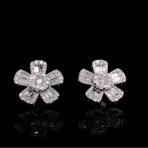 Pendientes de Flor con Diamantes Cultivados en Laboratorio, Corte Baguette Redondo, Joyería Certificada SGL - Product Image 2