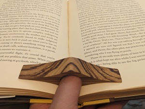 Soporte de Anillo para el Dedo para Leer Libros, Sujetador de Dedos de Madera - Product Image 3