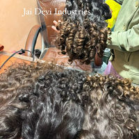 Lots de Cheveux Indiens Bruts Bouclés Type Bébé Remy, Cheveux Humains Naturels Non Traités, Cuticules Alignées, Fournisseur en Gros Direct Usine d'Inde