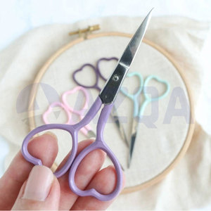 Hot Selling <b>Purple</b> Heart Shape Handle Stainless Steel Embroidery Scissors for Sewing Craft and Thread Cutting Industrial Use - Product Image 2