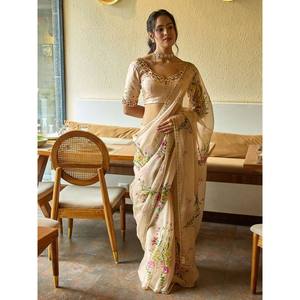 Nouvelle collection de saris floraux faits main tendance, écharpes et châles traditionnels - Product Image 6