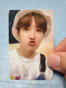 BTS 5th Muster Magic Shop - DVD Oficial con Foto de J-Hope, Tarjeta Fotográfica Limitada de KPOP, Coleccionable - Product Image 1