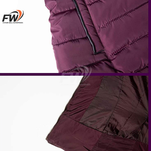 Chaqueta de Plumón Clásica de Estilo Casual con Capucha Desmontable y Decoración con Logotipo, Abrigo Acolchado Grueso y Cálido de Terciopelo para Mujer con Cierre de Cremallera - Product Image 5