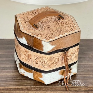 Étui à bijoux en cuir floral artisanal, véritable cuir de vachette, double compartiment, fermeture éclair portable, rangement pour bijoux - Product Image 1