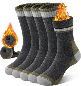 Chaussettes de sport respirantes et douces pour hommes, motif dessin animé, hauteur cheville, confortables, élastiques et durables - Product Image 1