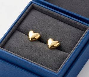 Heart <b>Stud</b> Earrings Yellow Gold Plated Classic Style Everyday Wear Unisex Jewelry - Product Image 2