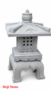 Lanterne de jardin en pierre de grès japonaise Doji Stone, 45 cm, sculpture lumineuse zen pour bassin extérieur - Product Image 4