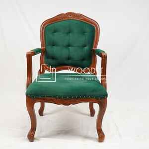 เก้าอี้พักผ่อนหุ้มกำมะหยี่หรูหรา พนักพิงแบบติดกระดุม ทำด้วยมือ ทันสมัย โครงไม้เนื้อแข็ง 100% ขาไม้ 4 ขา สำหรับใช้ในโรงแรม ห้องนั่งเล่น ห้องนอน - Product Image 3