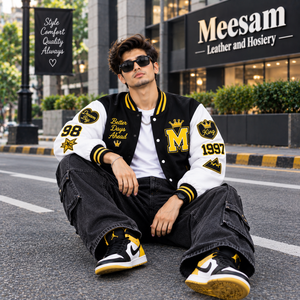 เสื้อแจ็คเก็ตวาร์ซิตี้ผู้ชาย ปักลายตัวอักษร สีดำ ขาว เหลือง สไตล์สตรีทแวร์ ใส่ได้ในฤดูใบไม้ร่วง ทรงปกติ ปกเสื้อพับได้ - Product Image 1