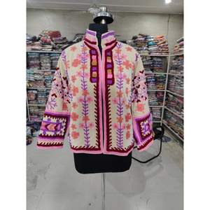 Veste en polaire brodée à la main pour femme, col mandarin, manches longues, style ethnique, fermeture éclair, cadeau pour elle - Product Image 1