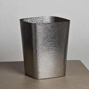 Contenedores de aluminio que se comportan bien en condiciones de alta demanda, garantizando una contención confiable de residuos. - Product Image 4