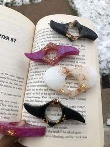 Support de page de livre en résine artisanale, lecteur de page confortable pour le pouce, support de page de livre de luxe en résine pour le pouce, lecture élégante à une main - Product Image 4