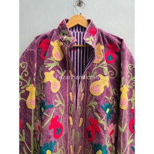 Veste en velours brodée pour femmes, broderie ouzbèke, manches longues, col mandarin, tenue d'automne, motif floral violet - Product Image 4