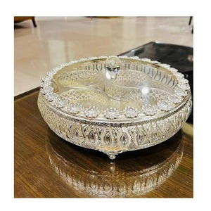 Ensemble de 2 pots de rangement en verre argenté allemand avec motif floral, récipients décoratifs en verre et aluminium avec couvercles métalliques pour produits secs - Product Image 3