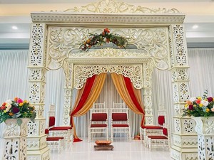 Mandap de Boda Temático Royal Bollywood, Gran Mandap de Boda Temático Maharaja Bollywood, Conjunto de Mandap Dorado Jodha Akbar para Boda - Product Image 6