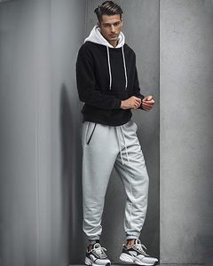 เสื้อฮู้ดผู้ชายผ้าฟลีซหนานุ่ม พิมพ์โลโก้ได้ตามต้องการ มีกระเป๋า คุณภาพสูง ผลิตจากผ้าโพลีเอสเตอร์ผสมฝ้าย ย้อมสีพื้น ระบายอากาศได้ดี เหมาะสำหรับฤดูใบไม้ร่วงและฤดูหนาว - Product Image 5