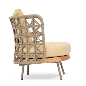 Fauteuil lounge moderne Annette pour villa, structure en aluminium, rotin tressé avec base en bois massif et coussins épais, finition naturelle - Product Image 2