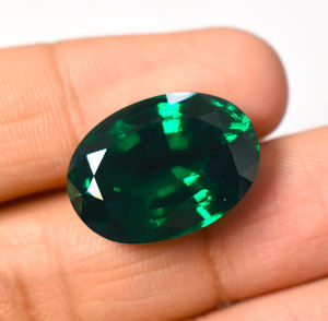 Esmeralda Verde Intenso de Laboratorio, Corte Ovalado 24x16 mm, Esmeralda Sintética Calibrada, Gema Suelta para Joyería, 26.90 ct - Product Image 1