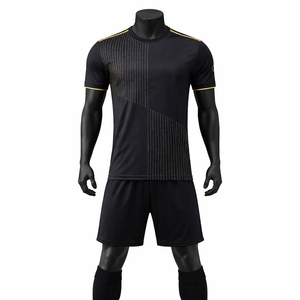 ชุดยูนิฟอร์มฟุตบอลแบบกำหนดเองสำหรับผู้ชาย เสื้อฟุตบอลแบบซับลิเมชั่น กางเกงขาสั้น แห้งเร็ว ระบายอากาศได้ดี รับผลิตแบบ OEM ODM ชุดยูนิฟอร์มฟุตบอลพร้อม OEM 2026 - Product Image 1