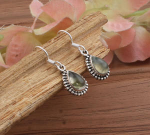 Boucles d'oreilles pendantes en préhnite naturelle, argent sterling 925, bijoux de mariage de luxe, pierre précieuse verte, fabrication artisanale pour femmes, vente en gros - Product Image 1