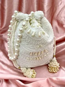 Sac Potli en Coton Brodé de Perles Fait Main Vintage Ethnique Écologique à Motif Personnalisé avec Fermeture Ouverte Pochette Sacs de Créateur pour Femmes - Product Image 1