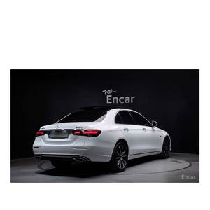 Mercedes-Benz Clase E E300e 4MATIC Exclusive 2023, 40,270 km, Caja de Cambios Automática, Volante a la Izquierda, Cámara Trasera - Product Image 2