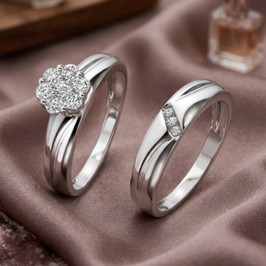 Ensemble de trois bagues en or blanc 10 carats serties de diamants |   Bijoux fins pour femmes, bague de fiançailles et de mariage sertie de pierres rondes brillantes, cadeau pour femme - Product Image 4