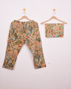 Nouveaux ensembles de pyjamas en coton tendance, en satin, longueur genou, boutonnés, imprimés à la main, respirants, pour l'été - Product Image 5