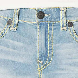 Shorts en jean bleu clair pour homme, taille mi-haute, décontractés, en coton délavé, style tendance, écologiques et confortables - Product Image 4