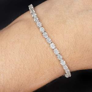 Pulsera de Tenis Redonda de Moissanita, Plata de Ley 925 con Baño de Rodio, Pulsera de Diamantes VVS, Joyería Fina de Lujo, Regalo para Mujer - Product Image 1