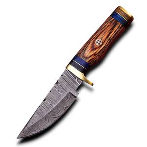 Couteau de survie tactique EDC à lame fixe en acier Damas forgé à la main, facile à transporter, équipement de bushcraft - Product Image 1