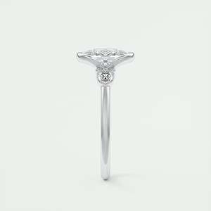 Anillo de compromiso de tres piedras con diamante cultivado en laboratorio de corte cojín alargado de 2.50 quilates y piedras laterales en forma de pera en oro blanco de 14K para novia - Product Image 4