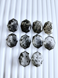 Cuarzo Rutilado Negro AAA, Gema Facetada Octogonal de 17*13 mm, Gema 100% NATURAL, Perforada Recta para Pulseras, Collares y Joyería - Product Image 1