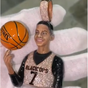 ลดราคาพิเศษ! จี้เพชรโมอิสซาไนต์ทรงสปอร์ตฮิปฮอปสำหรับผู้ชาย ทำจากเงินแท้ 925 คุณภาพ VVS  ผ่านการทดสอบเพชร - Product Image 1