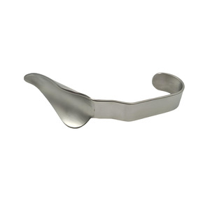 Retractor Dental PISSCO para Molar Terceño, Retractor Quirúrgico Maxilofacial V, Fabricado en Acero Inoxidable por Pissco - Product Image 4