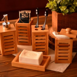 Juego de Baño Moderno y Ecológico de Cuatro Piezas de Madera, Dispensador de Jabón, Porta Pasta de Dientes y Porta Jabón a Bajo Precio - Product Image 1