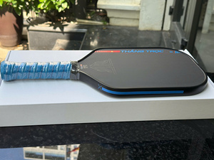 ไม้พายพิคเคิลบอล OEM T700 คาร์บอนไฟเบอร์ รุ่นยาวพิเศษ แกน PP รังผึ้ง หนา 16 มม. กันน้ำ โลโก้สั่งทำได้ ประสิทธิภาพสูง - Product Image 3