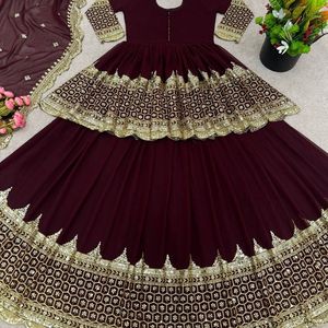 Lehenga Choli de créateur en Georgette épaisse avec Dupatta, broderie de sequins de 5 mm, manches longues, pour fêtes et mariages, semi-couture - Product Image 3